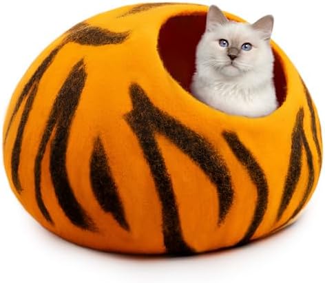 Luxurious Merino Wool Cat Cave by Woolygon